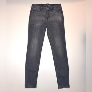 White House Black Market Women’s The Jegging Jeans Size- 4